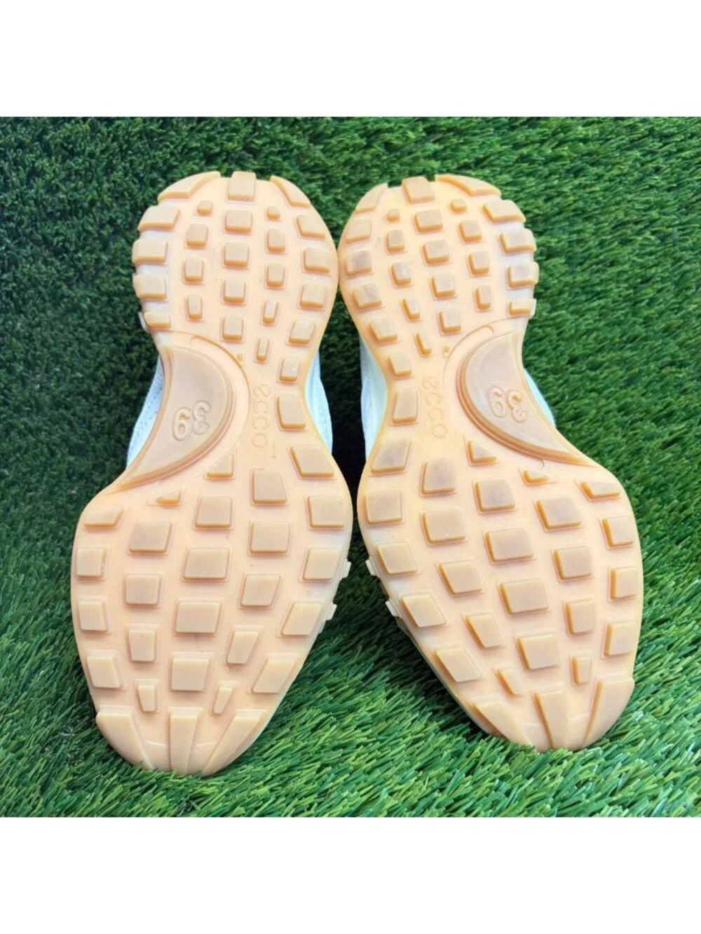 ECCO Retro Womens Size 8 Orange White Athletic Running Walking Shoes Sneakers